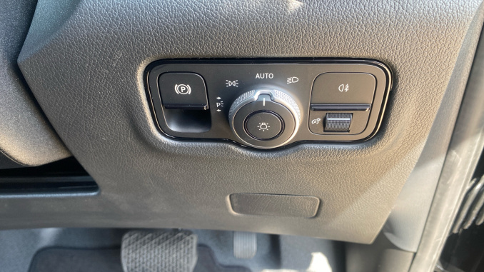 Mercedes-Benz Vito L2 Diesel Rwd 119CDI Select Crew Van 9G-Tronic - Image 35